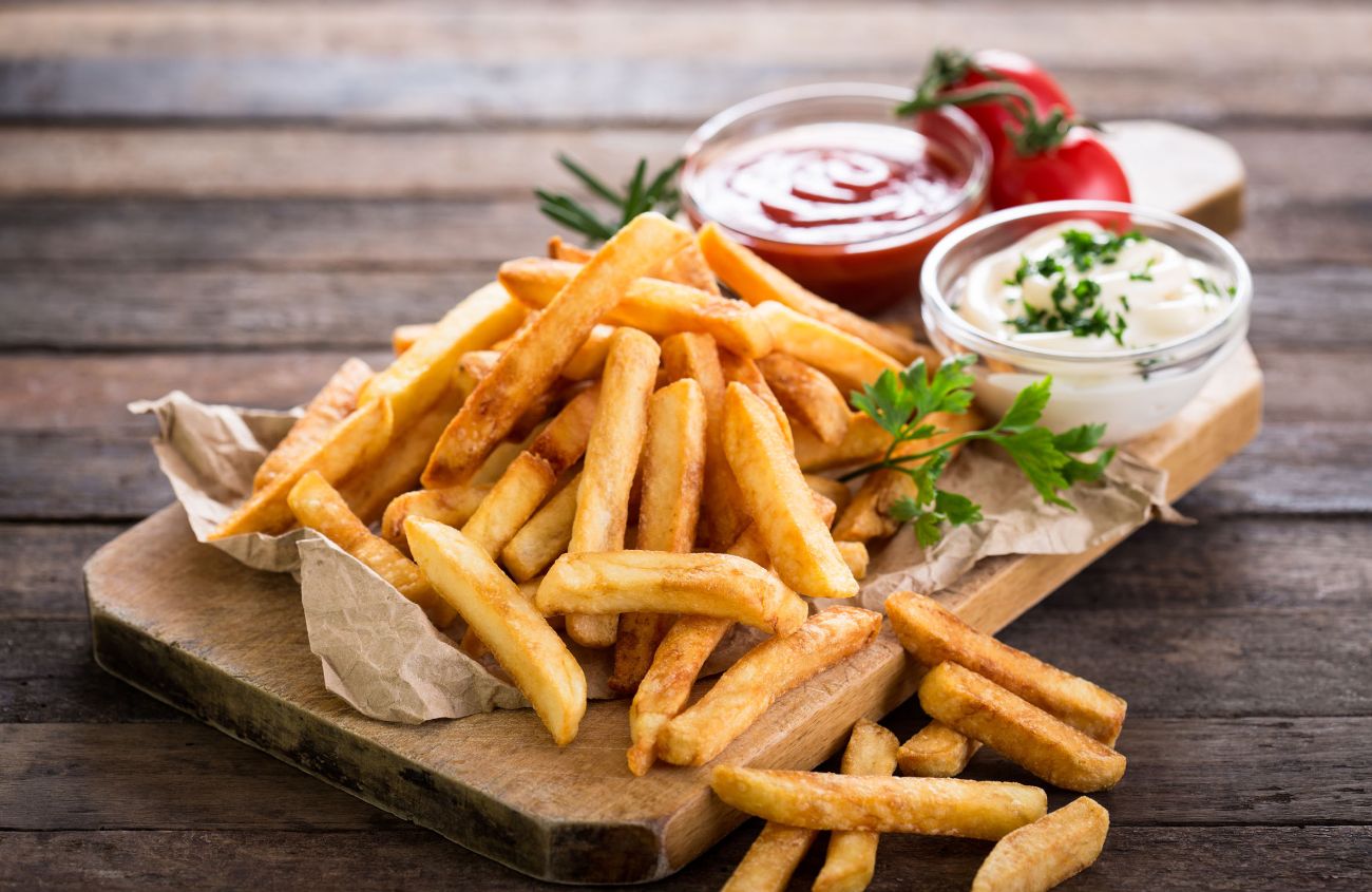 Khoai tây chiên sẽ khiến cơ thể hấp thụ lượng lớn natri và chất béo không tốt